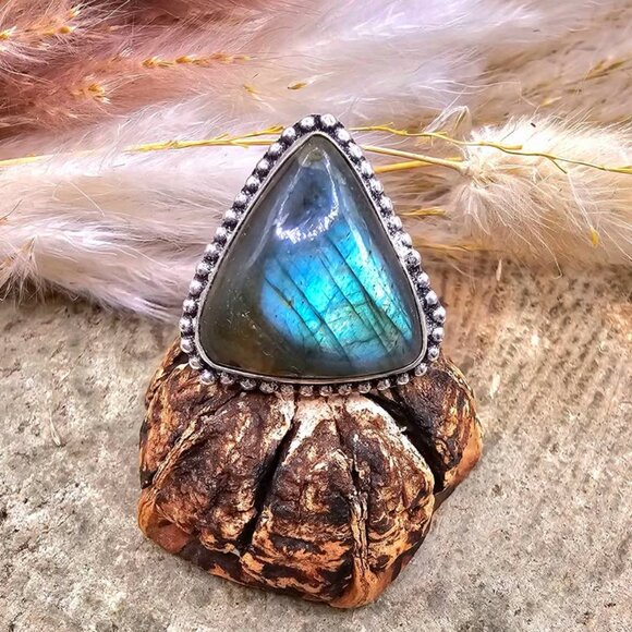 Nature Labradorite Triangular Shape 925 Ring ( Size 8) - Picture 4 of 9
